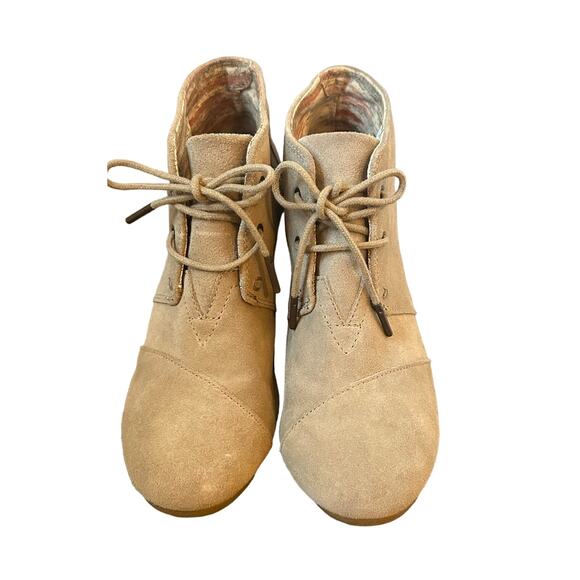 Toms Desert Taupe Suede Wedge Heel Lace Up Booties Size 8.5 - Picture 1 of 7